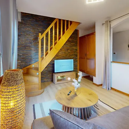 Au Pied Du Koenigsbourg 2